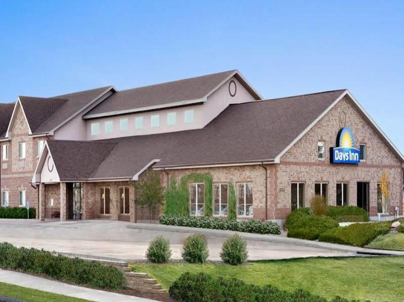 Days Inn By Wyndham Rapid City Kültér fotó